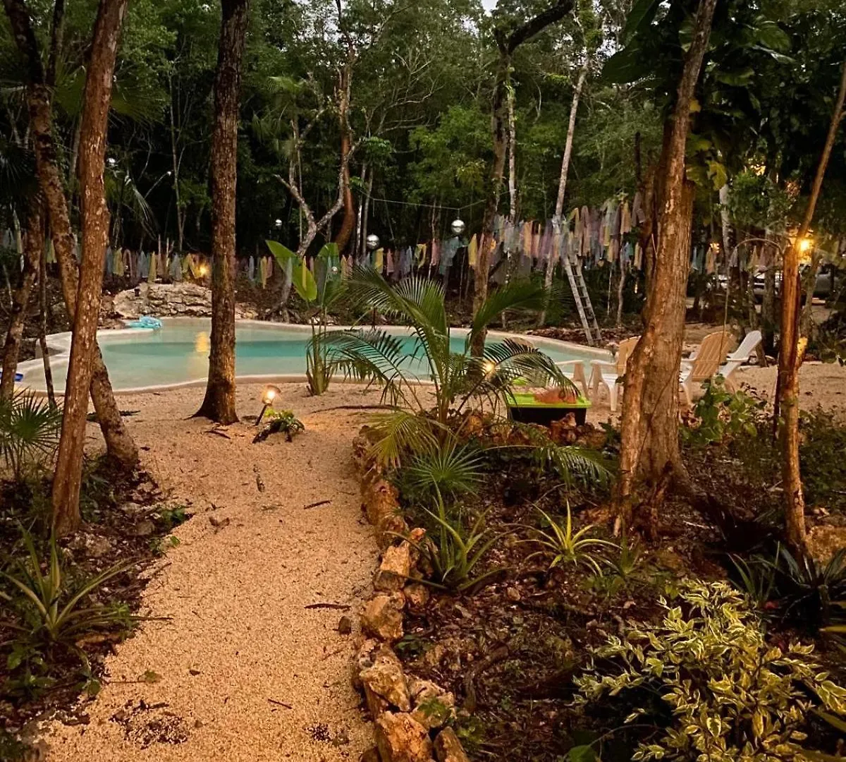 Domek alpejski Willa Secluded Jungle Sanctuary For Large Groups Chemuyil
