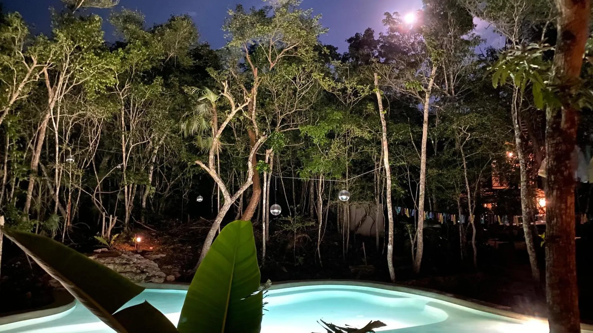 Domek alpejski Willa Secluded Jungle Sanctuary For Large Groups Chemuyil